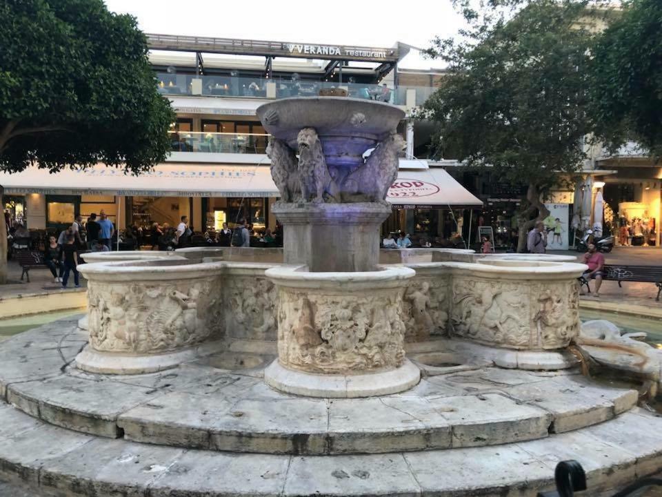 Blue Elegance City Center Heraklion Apartment Екстериор снимка